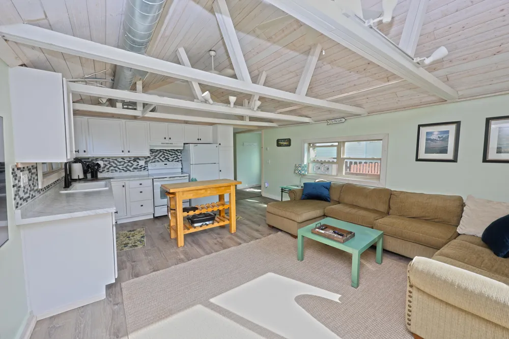 63432 Lakeshore Drive Dowagiac, MI 49047