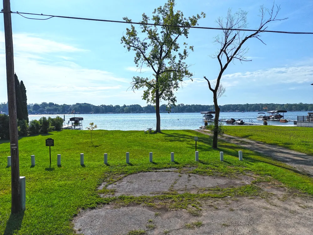 63432 Lakeshore Drive Dowagiac, MI 49047