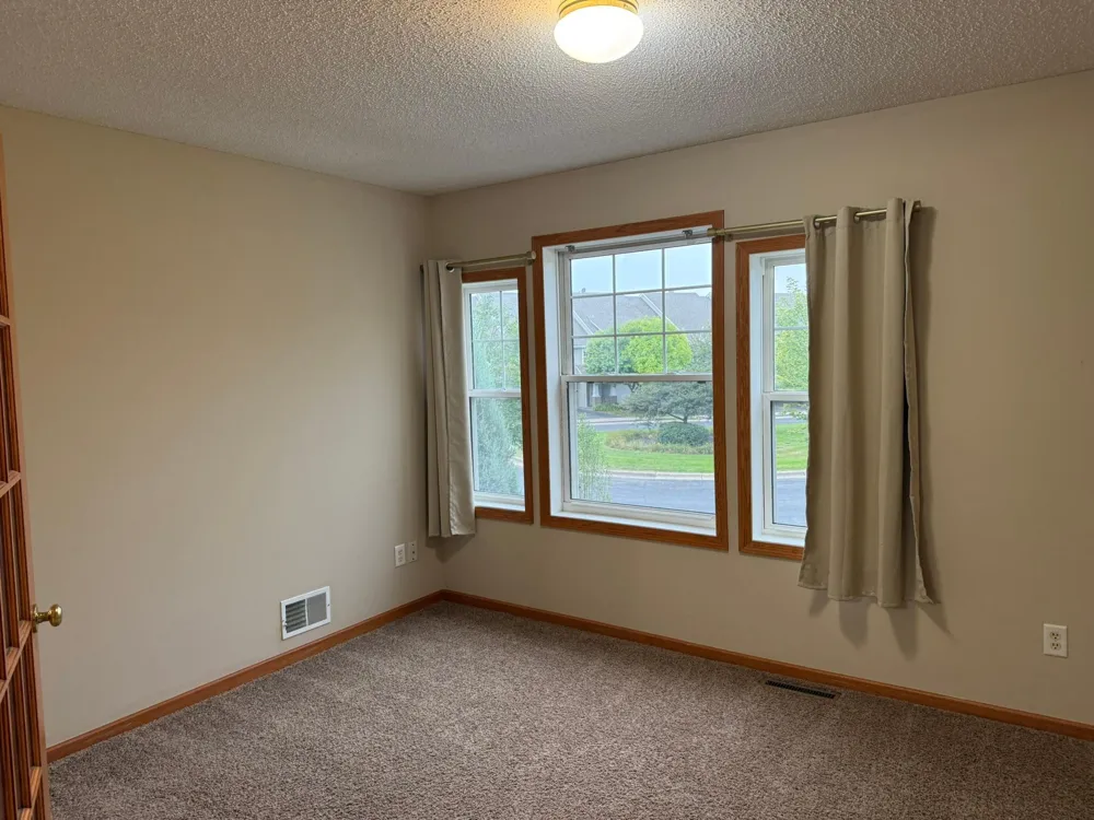16601 50th Court Plymouth, MN 55446