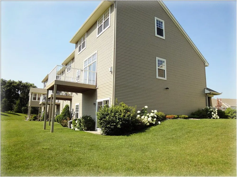 16601 50th Court Plymouth, MN 55446