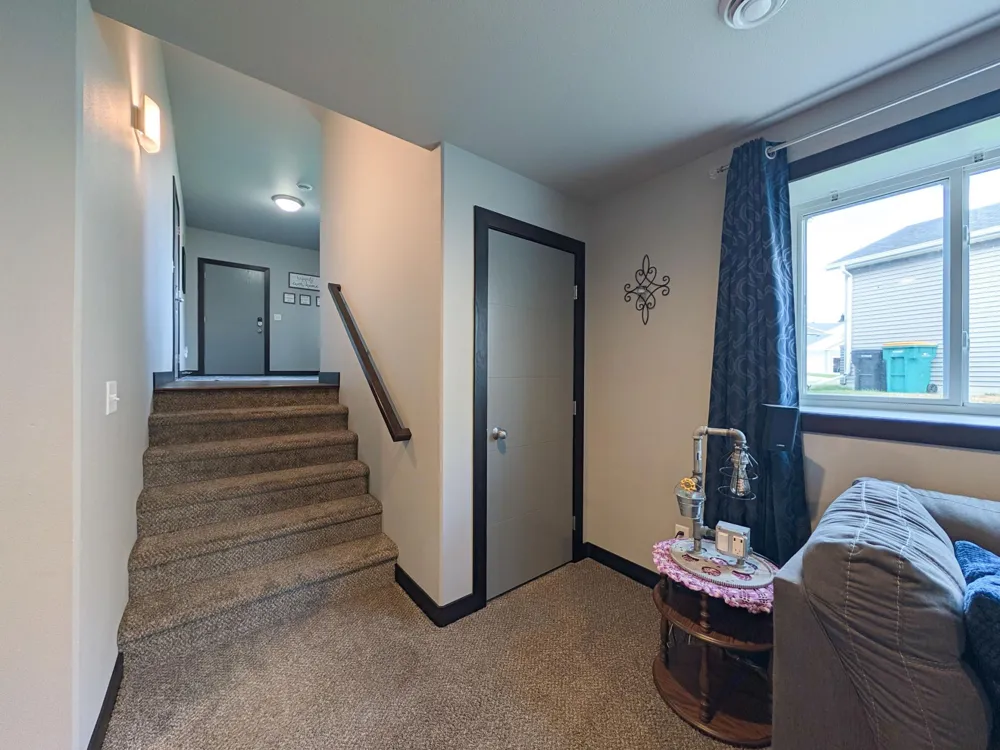 818 ALBERT DRIVE W West Fargo, ND 58078