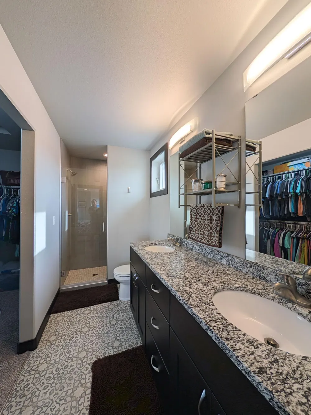 818 ALBERT DRIVE W West Fargo, ND 58078