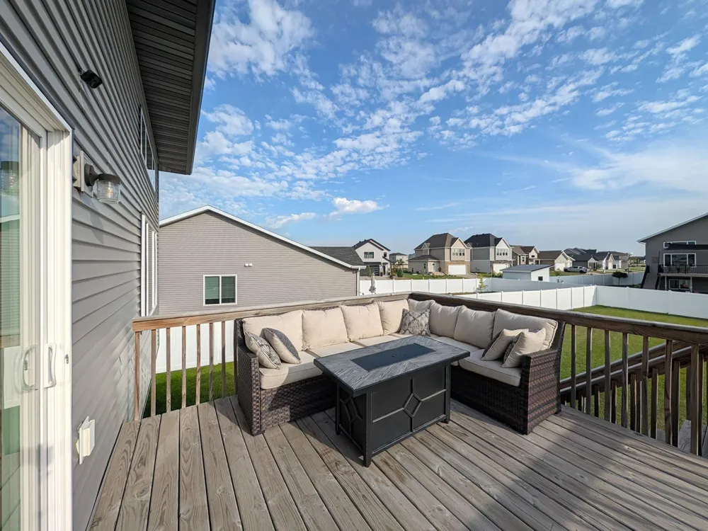 818 ALBERT DRIVE W West Fargo, ND 58078