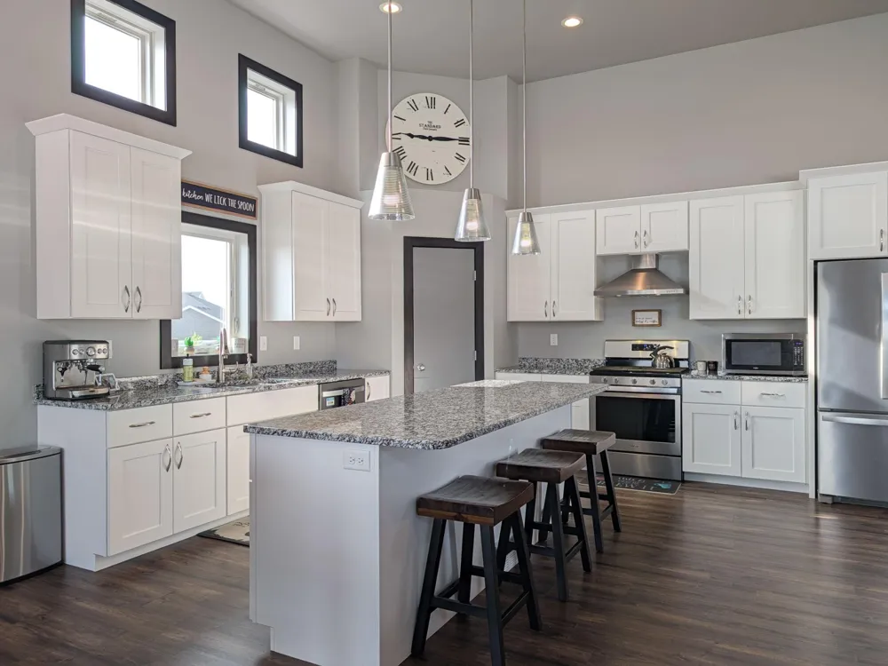 818 ALBERT DRIVE W West Fargo, ND 58078