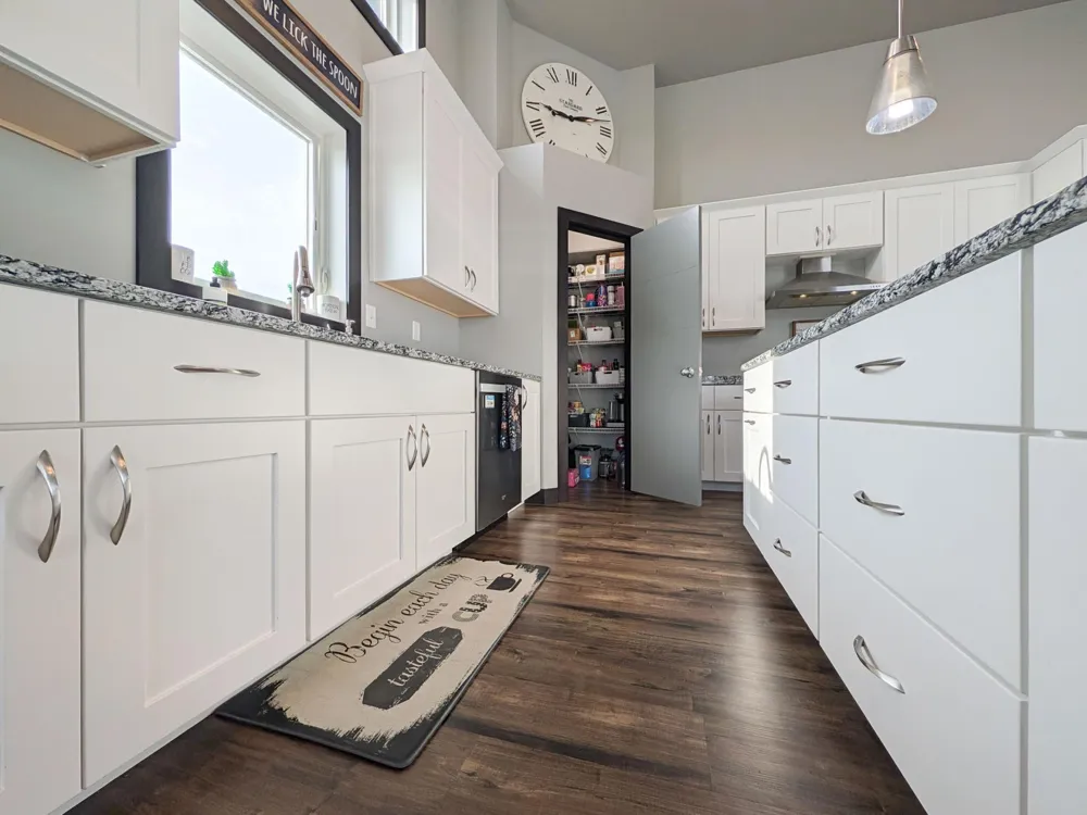 818 ALBERT DRIVE W West Fargo, ND 58078