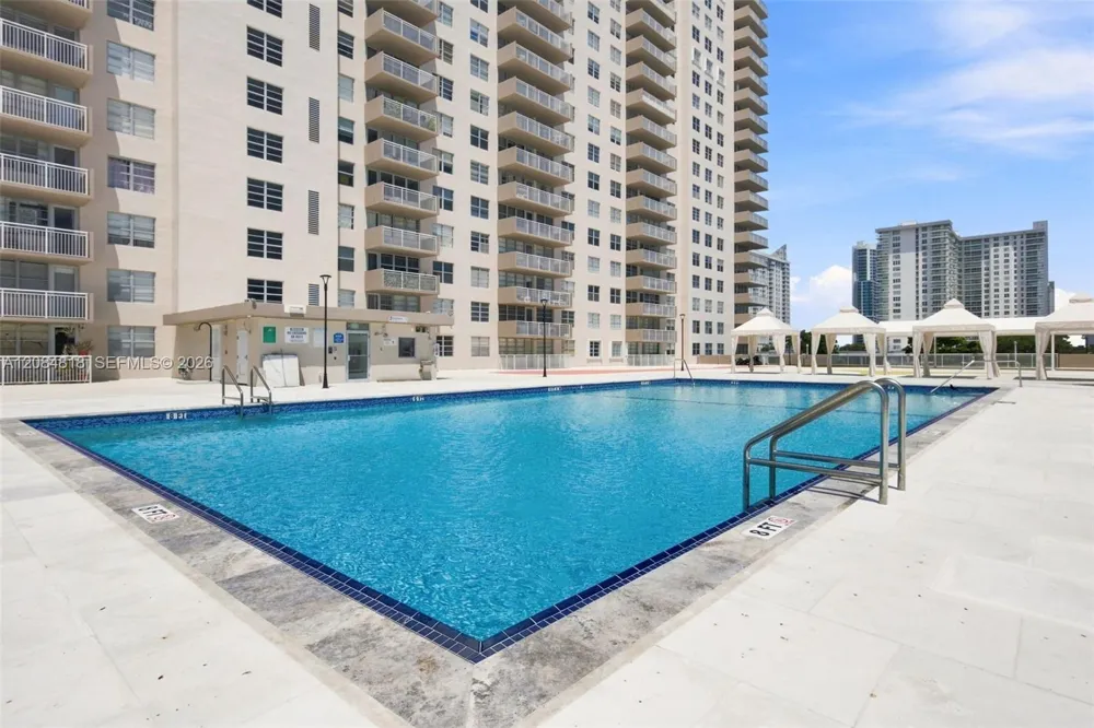 250 174th St #211 Sunny Isles Beach, FL 33160