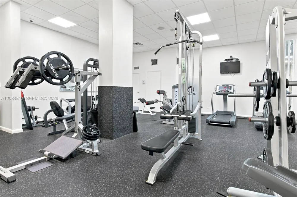250 174th St #211 Sunny Isles Beach, FL 33160