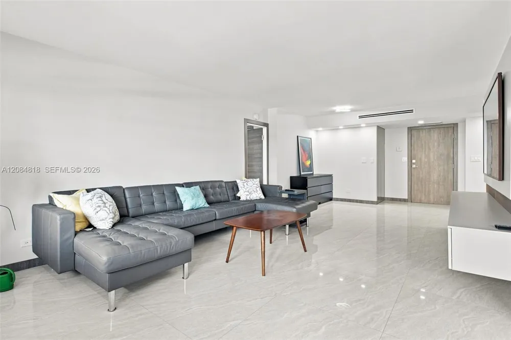 250 174th St #211 Sunny Isles Beach, FL 33160