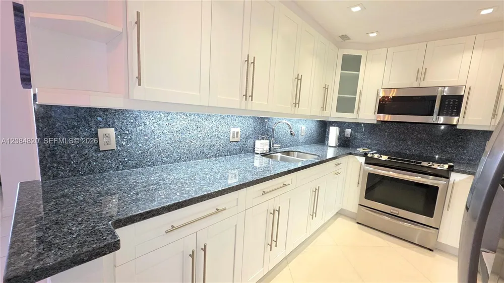 1985 S Ocean Dr #10N Hallandale Beach, FL 33009