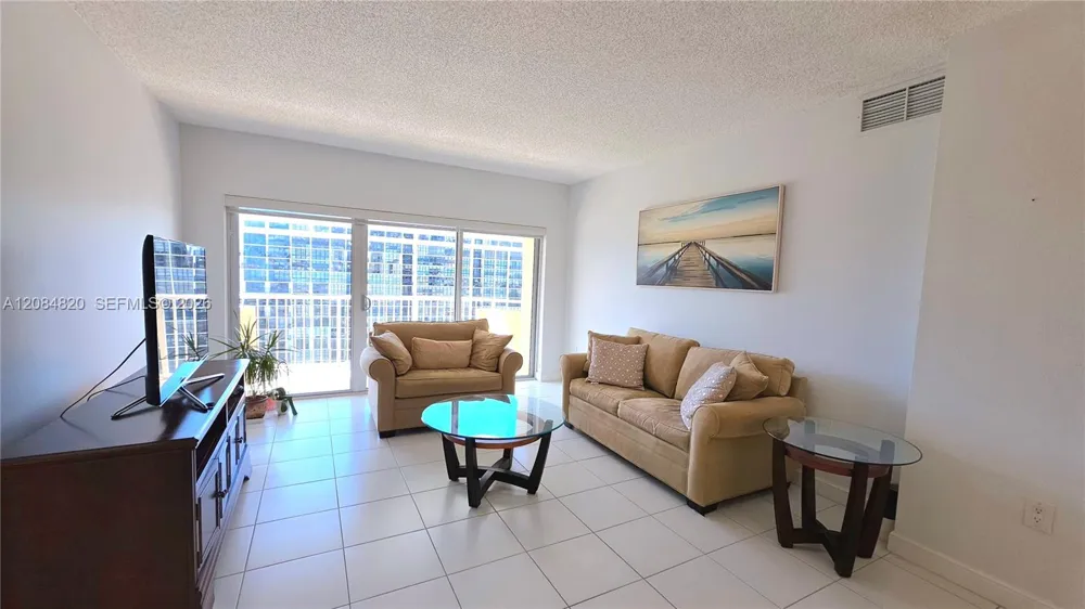 1985 S Ocean Dr #10N Hallandale Beach, FL 33009