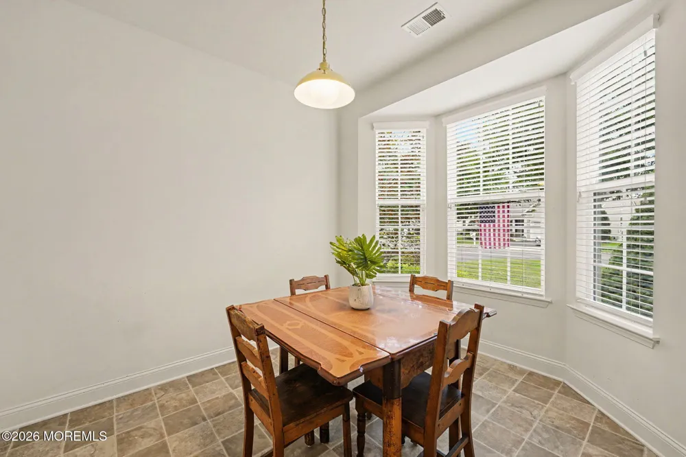 18 Blyth Lane Jackson, NJ 08527