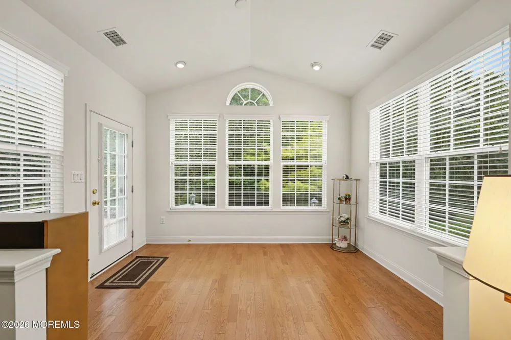 18 Blyth Lane Jackson, NJ 08527