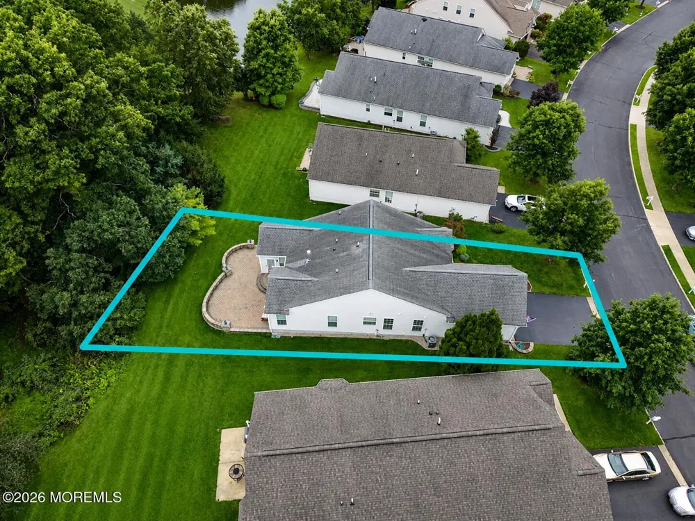18 Blyth Lane Jackson, NJ 08527