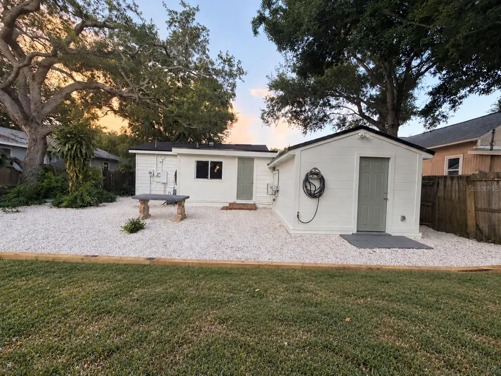 1617 43RD STREET S St Petersburg, FL 33711