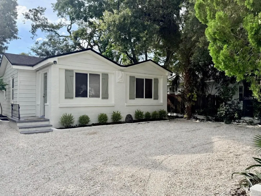1617 43RD STREET S St Petersburg, FL 33711