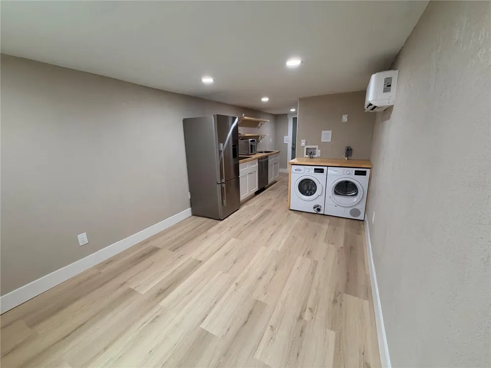 1617 43RD STREET S St Petersburg, FL 33711