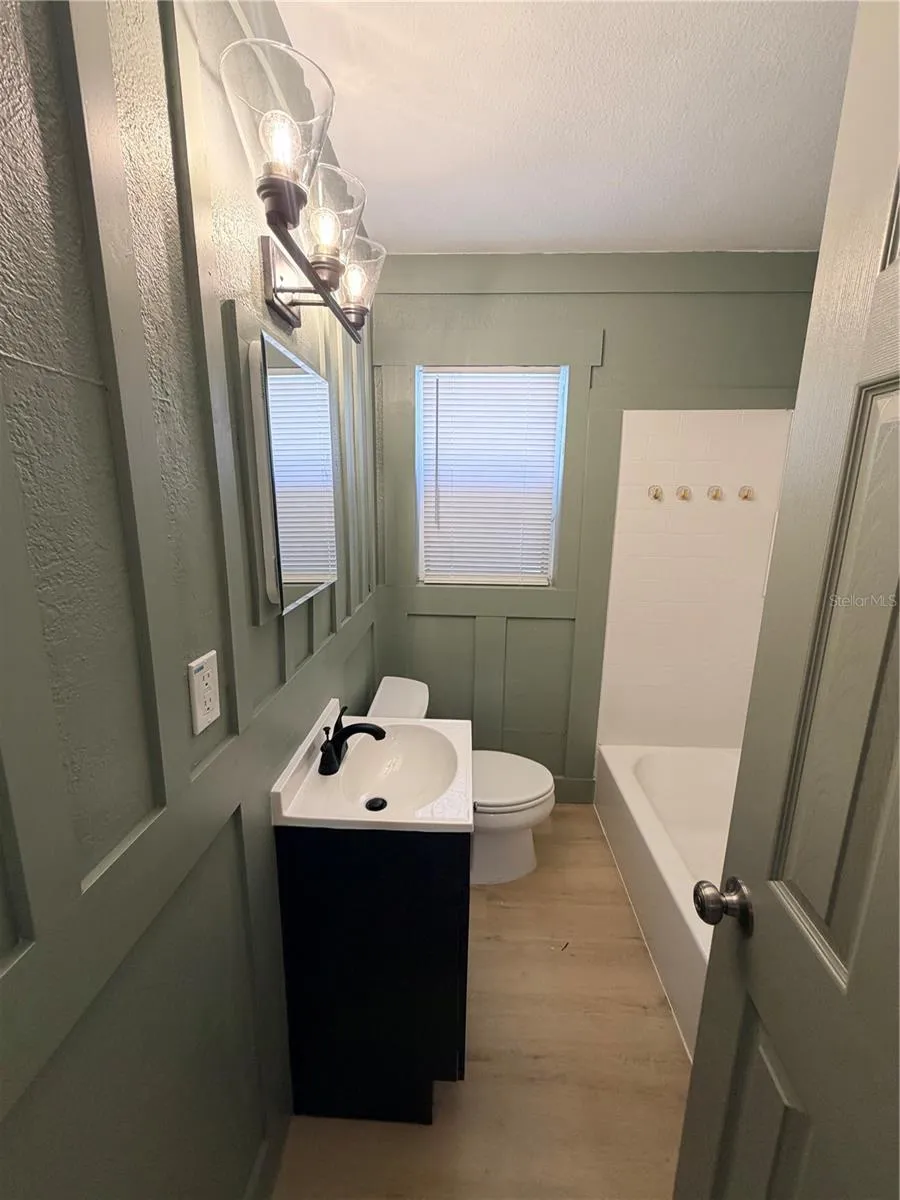1617 43RD STREET S St Petersburg, FL 33711