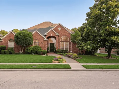 311 pecan hollow Drive