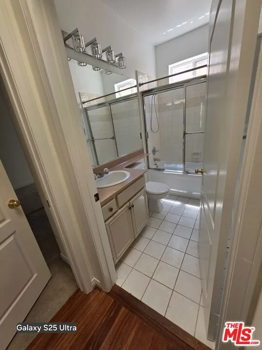 5242 Vesper Avenue #8 Los Angeles, CA 91411