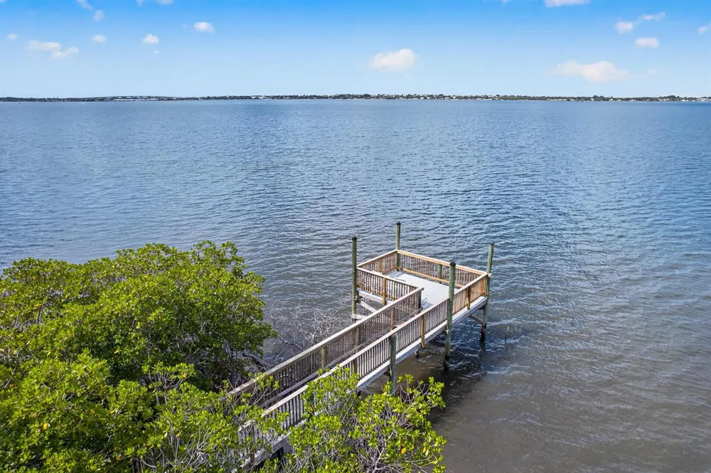 120 PEPPER LANE Jensen Beach, FL 34957