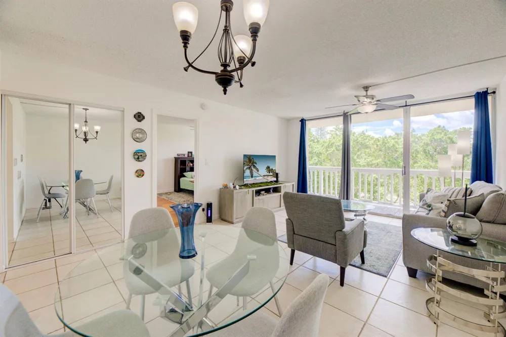7081 Environ Boulevard #343 Lauderhill, FL 33319