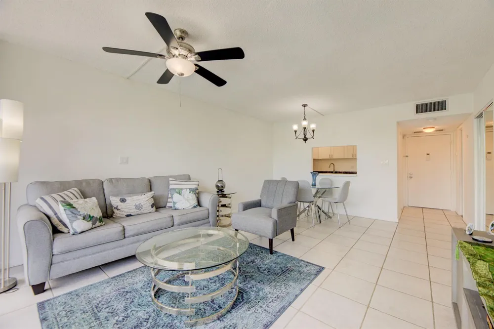 7081 Environ Boulevard #343 Lauderhill, FL 33319