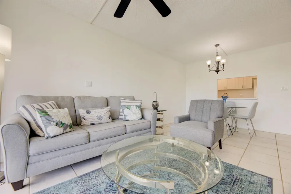 7081 Environ Boulevard #343 Lauderhill, FL 33319