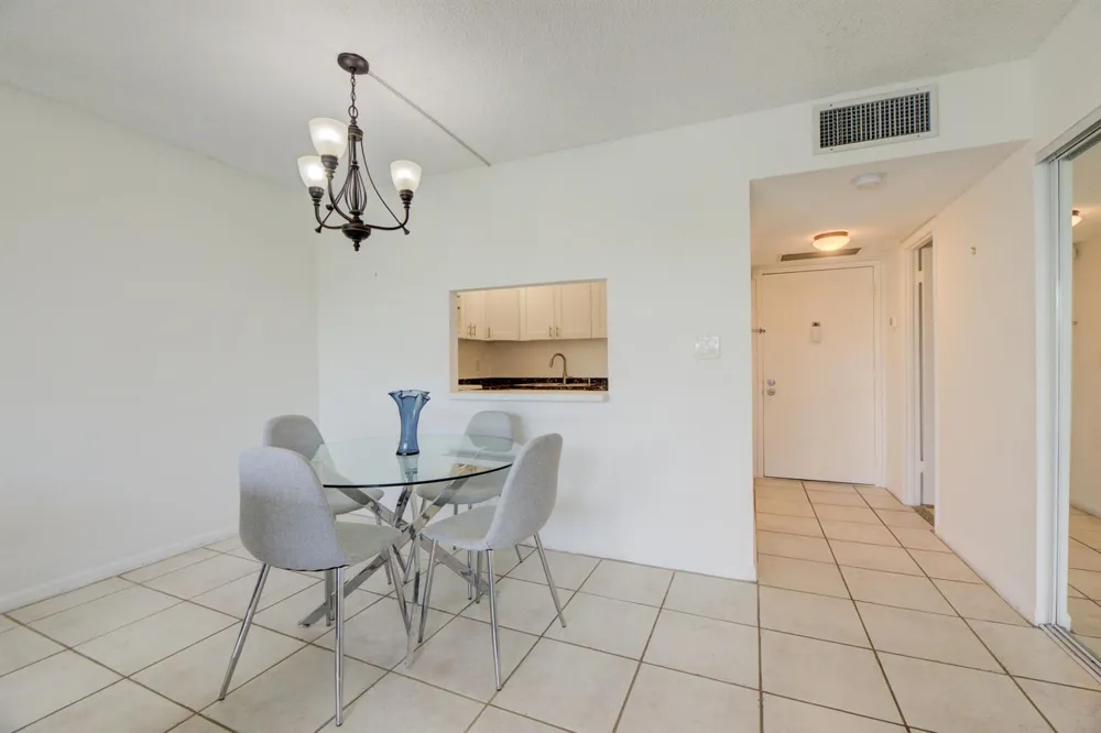 7081 Environ Boulevard #343 Lauderhill, FL 33319