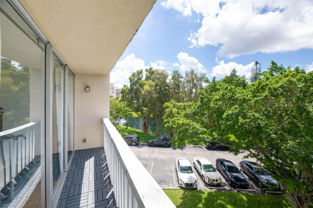 7081 Environ Boulevard #343 Lauderhill, FL 33319