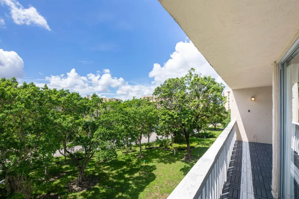 7081 Environ Boulevard #343 Lauderhill, FL 33319