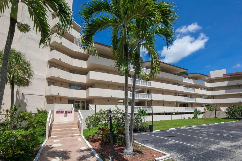 7081 Environ Boulevard #343 Lauderhill, FL 33319