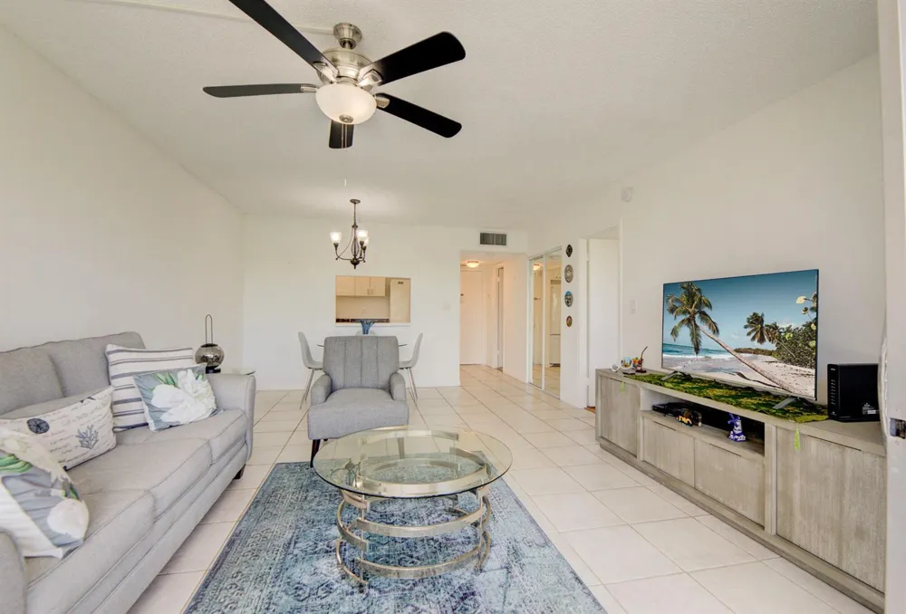7081 Environ Boulevard #343 Lauderhill, FL 33319
