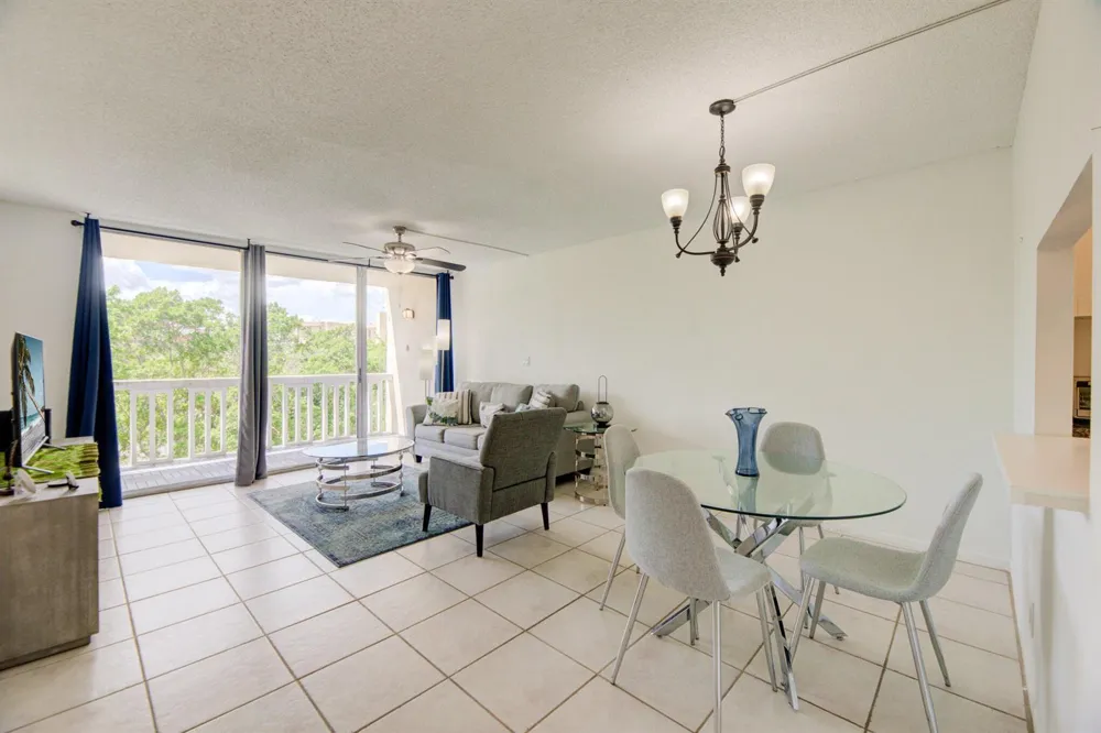 7081 Environ Boulevard #343 Lauderhill, FL 33319