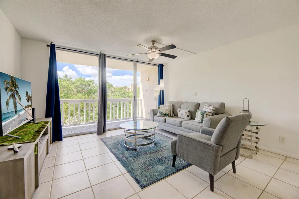 7081 Environ Boulevard #343 Lauderhill, FL 33319