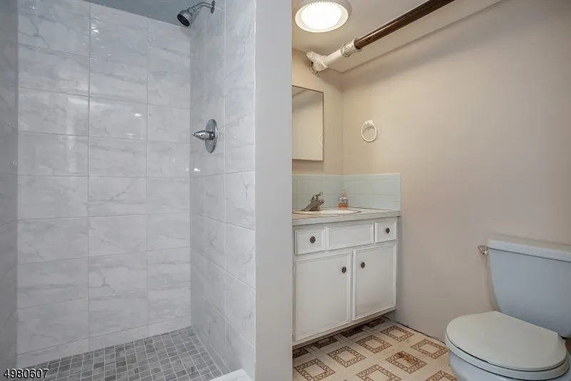 30 E Young St Somerville, NJ 08876
