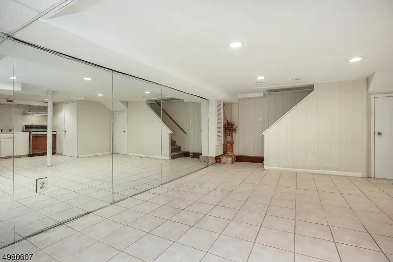 30 E Young St Somerville, NJ 08876