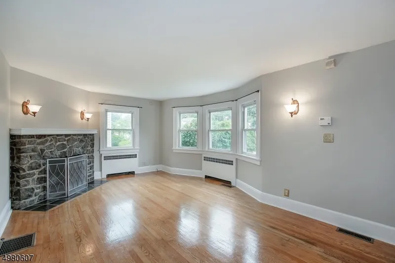 30 E Young St Somerville, NJ 08876