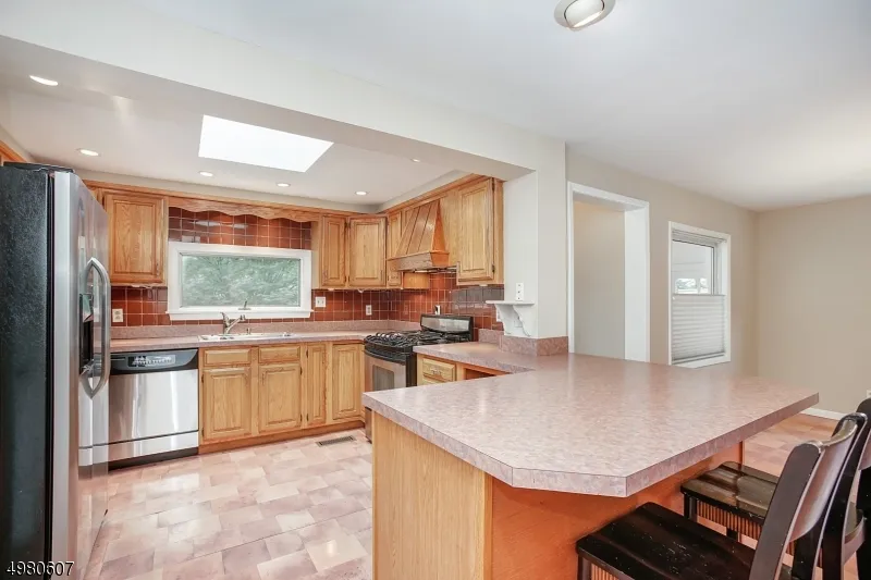 30 E Young St Somerville, NJ 08876