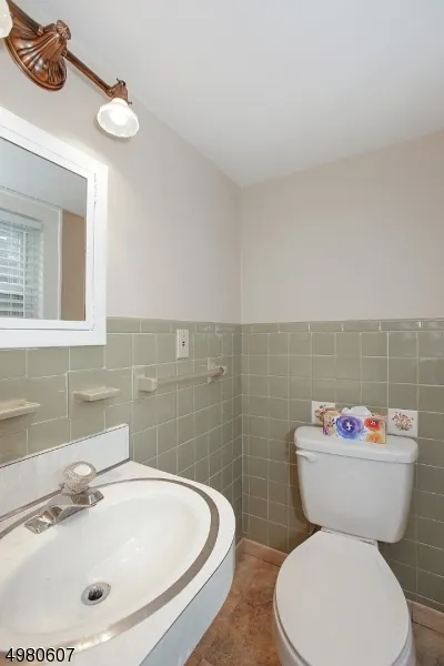 30 E Young St Somerville, NJ 08876