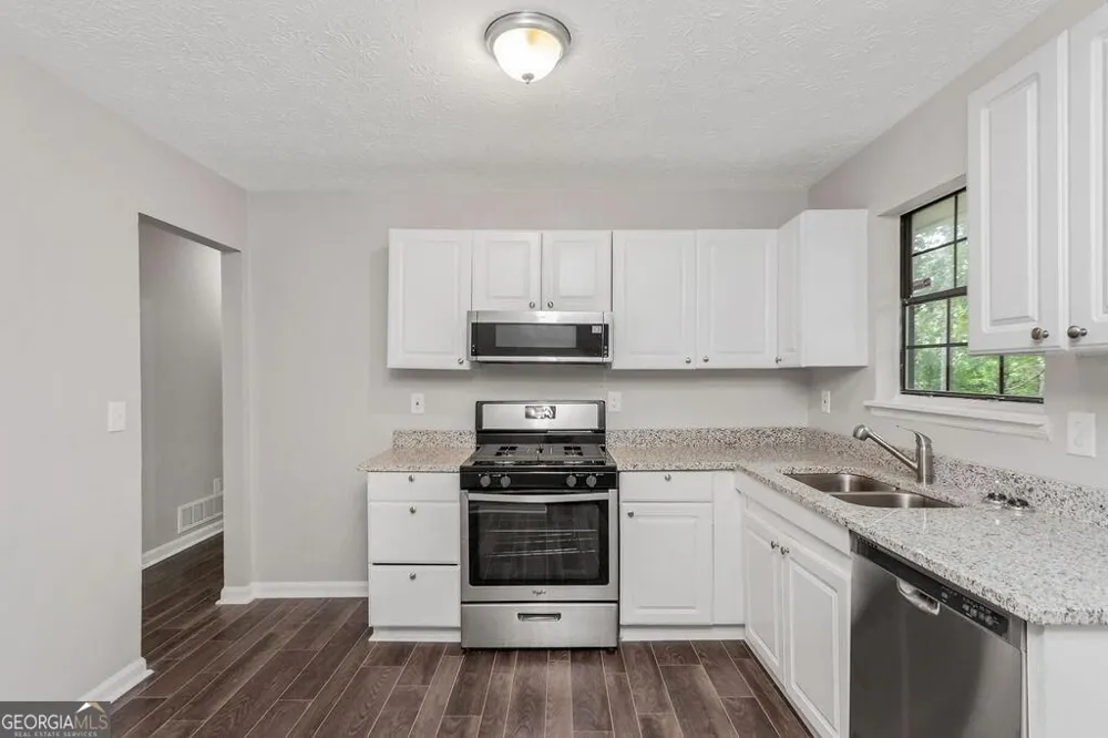 2153 Cherokee Valley CIR Lithonia, GA 30058