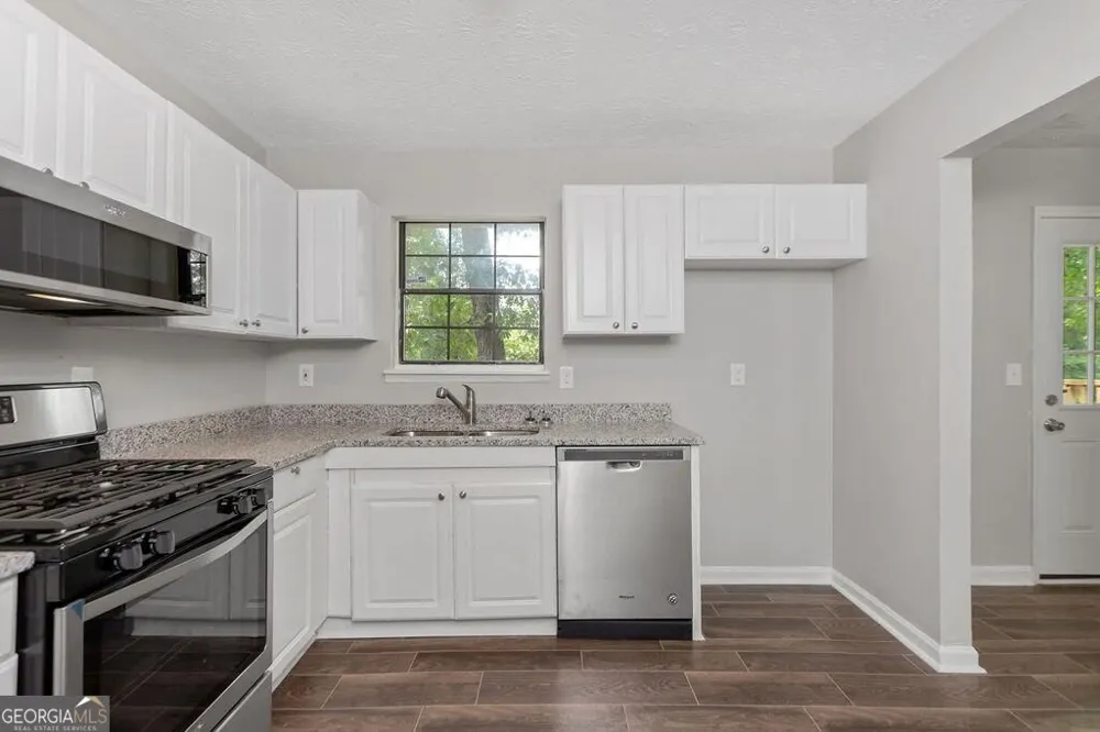 2153 Cherokee Valley CIR Lithonia, GA 30058