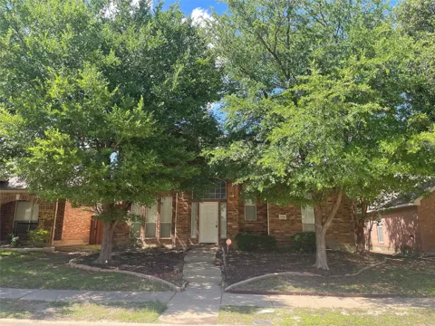 5904 Pinyon Drive