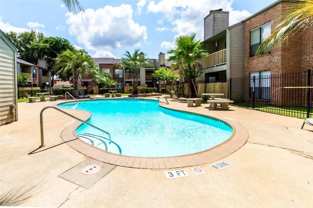 16111 Aspenglen Drive #306 Houston, TX 77084