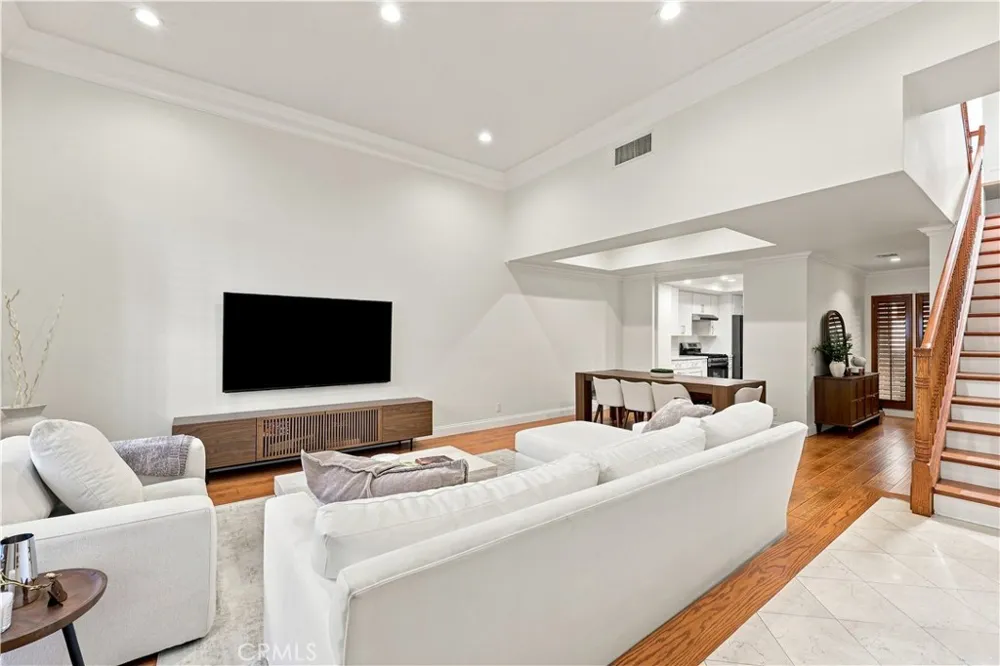 1349 Columbus #4 Glendale, CA 91202