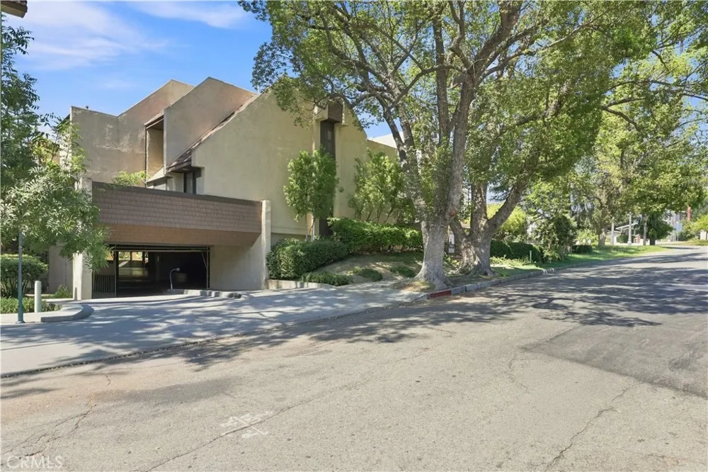 1349 Columbus #4 Glendale, CA 91202