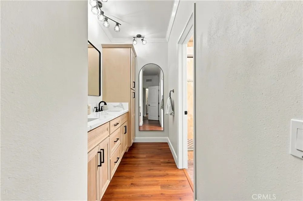 1349 Columbus #4 Glendale, CA 91202