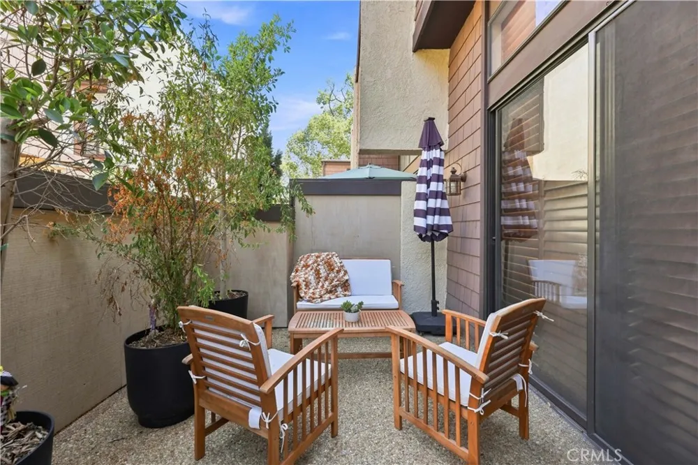 1349 Columbus #4 Glendale, CA 91202