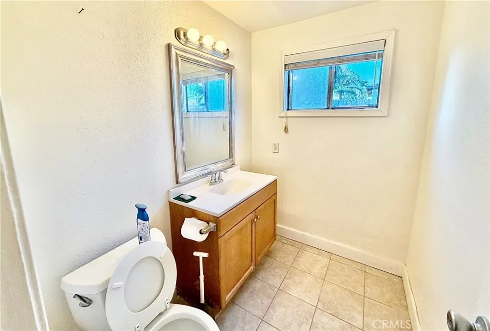 9492 Evergreen Fontana, CA 92335