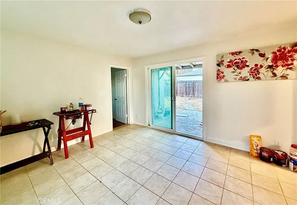 9492 Evergreen Fontana, CA 92335