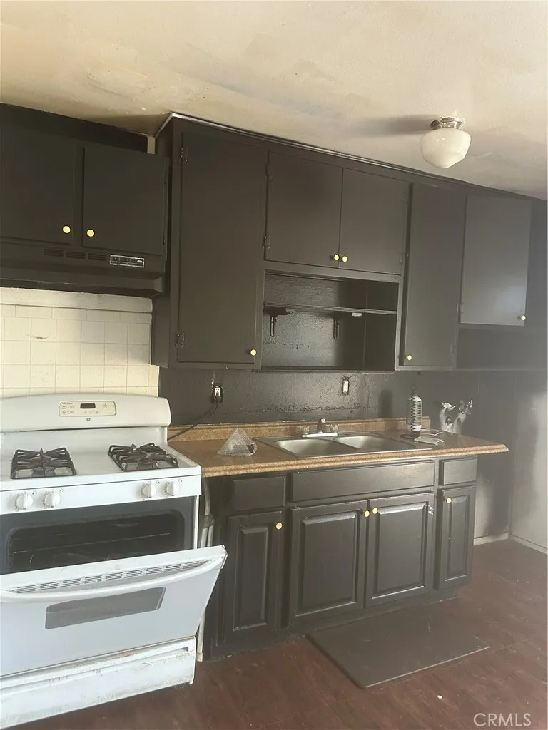 17017 Olive St Hesperia, CA 92345